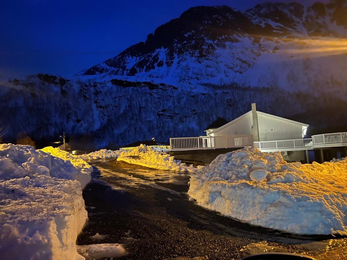 Aparthotel Senja Living Stonglandseidet Exteriér fotografie